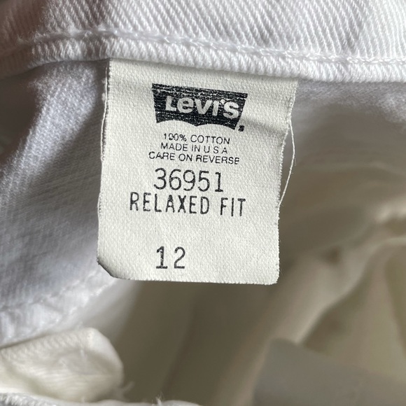 VINTAGE LEVI’S White Shorts / Orange Tag - Picture 4 of 7